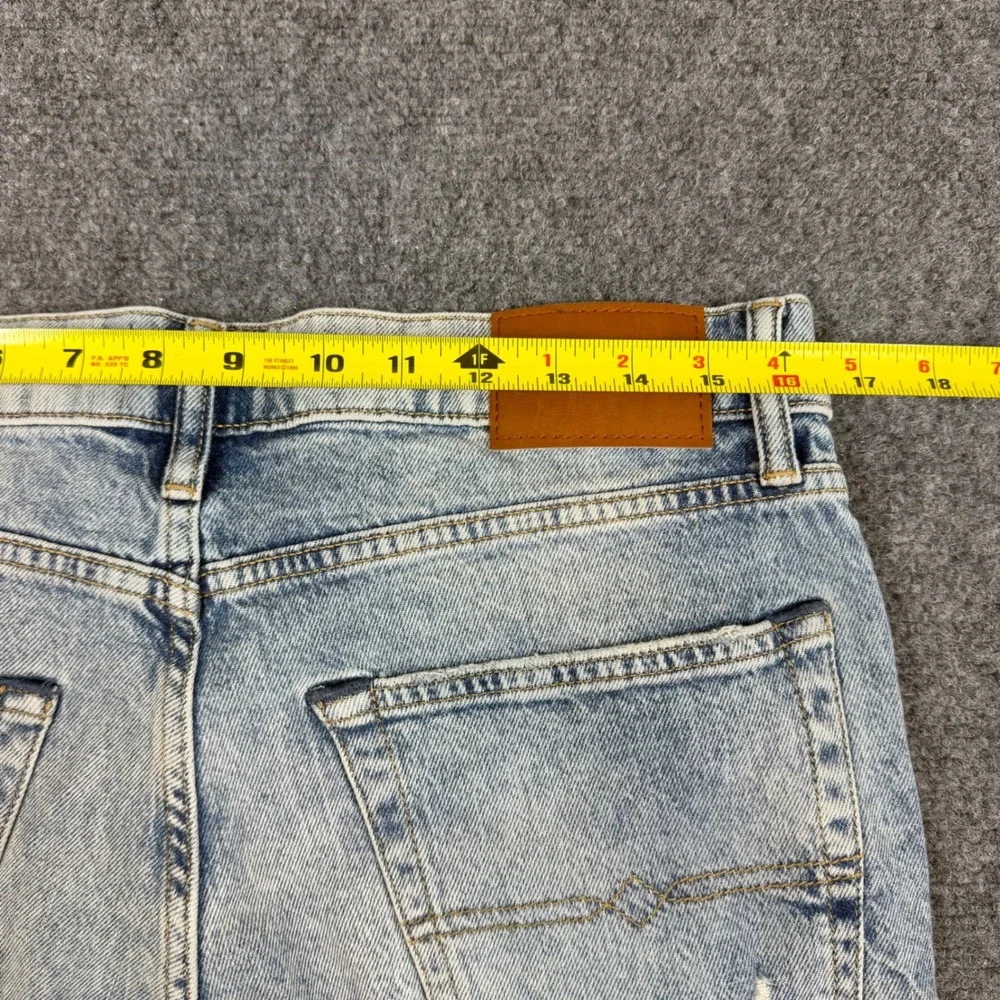 Lucky Brand 223 Straight Leg Jeans Mens 32x32 Light Wash Distressed Denim